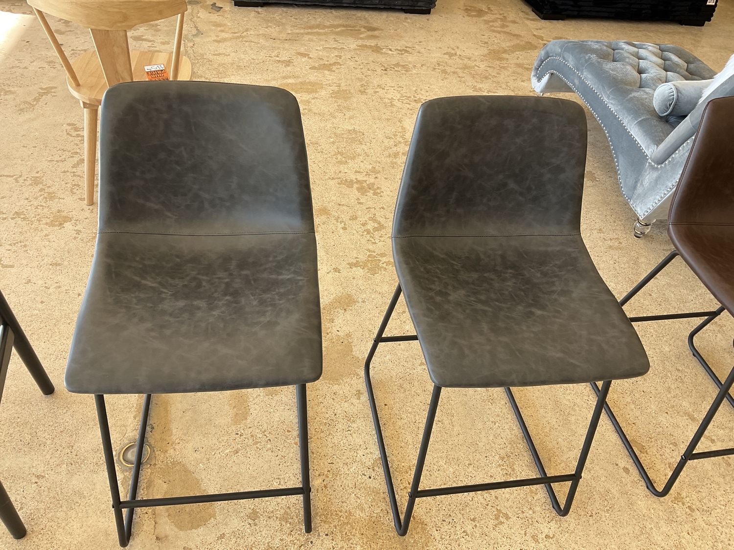 2Pk barstools