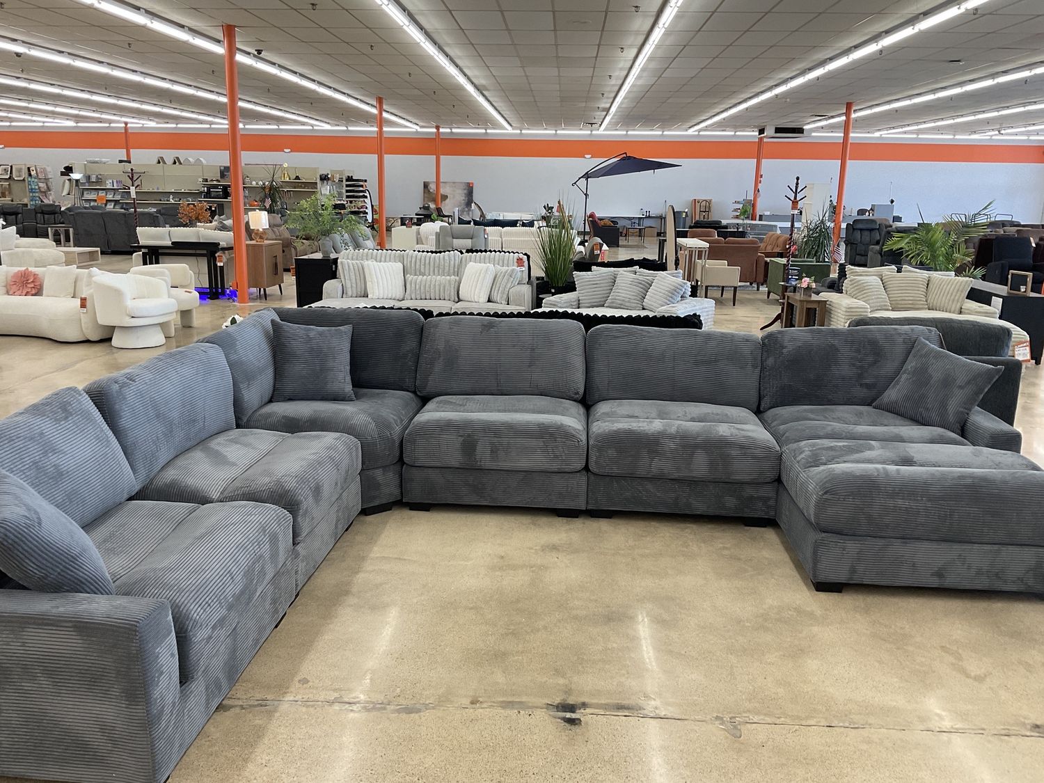 Arizona Steno Charcoal Sectional
