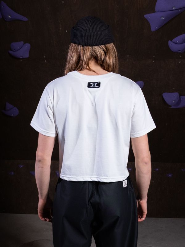 LADIES CROPPED T-SHIRT EMPROIDERED WHITE LADIES CROPPED T-SHIRT EMPROIDERED WHITE