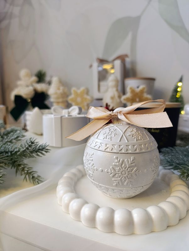 Bombka – Świeca Sojowa 50 g w Gipsowej Szkatułce