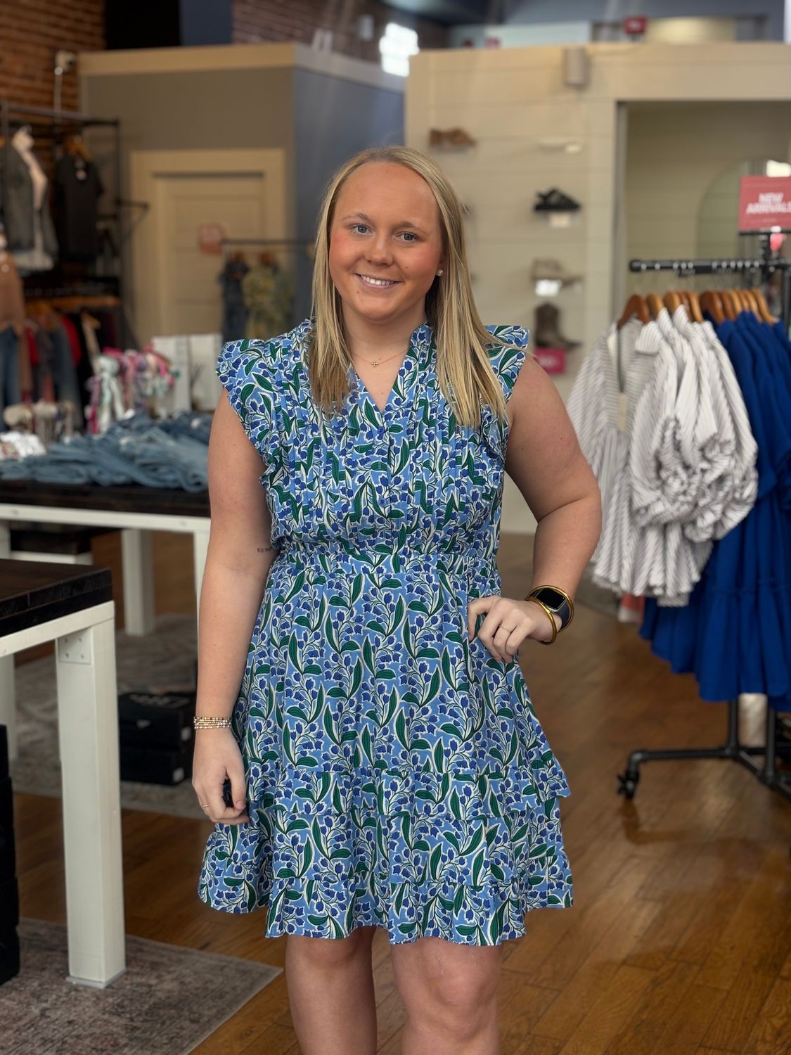 DELIA SLEEVELESS FLORAL MINI DRESS