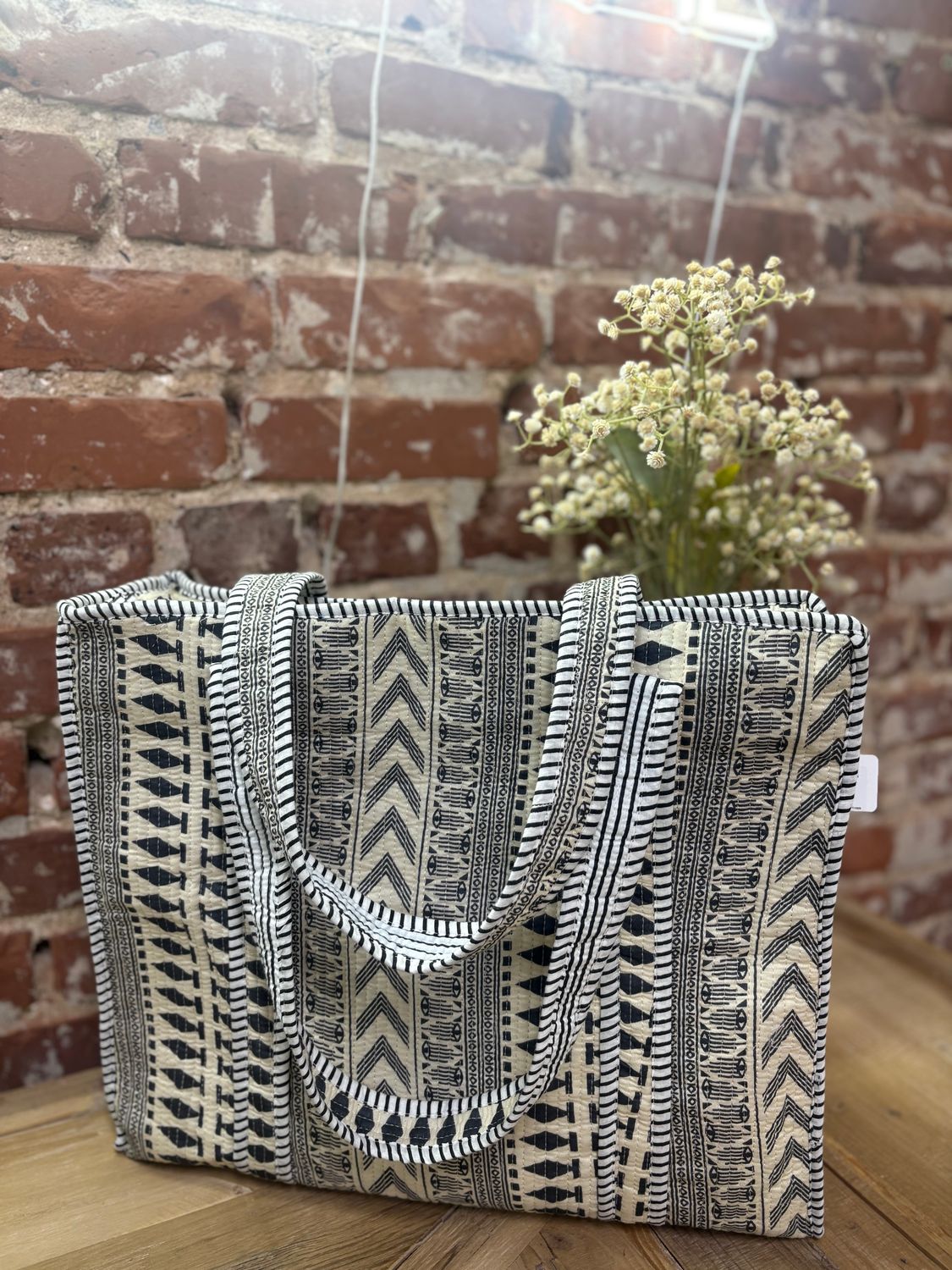TRIBAL KINGDOM QUILTED BAG