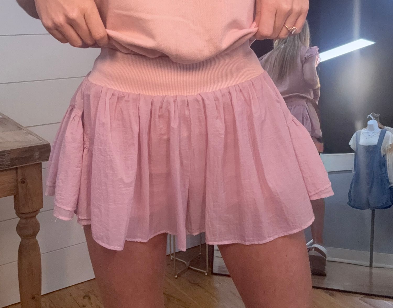 BLUSH PETAL RUNNING SHORTS