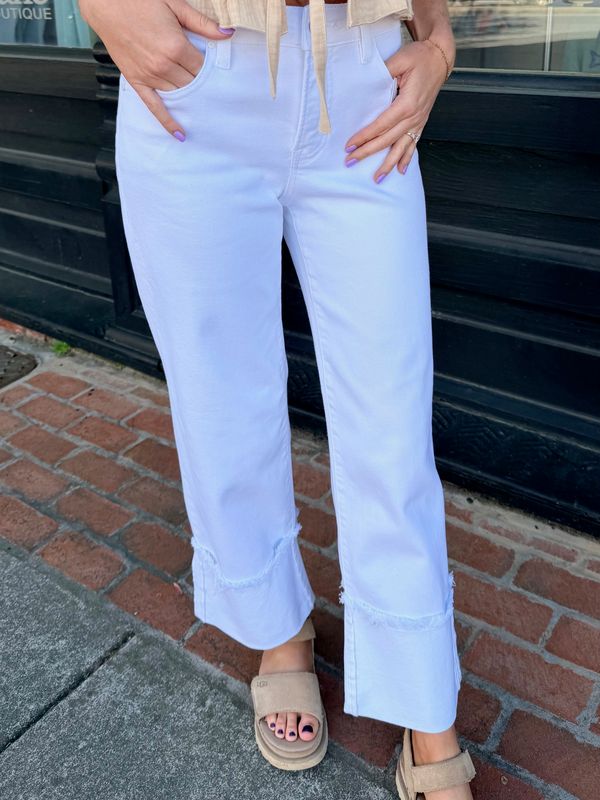 THE SCULPTED EDGE CROPPED STRAIGHT JEAN