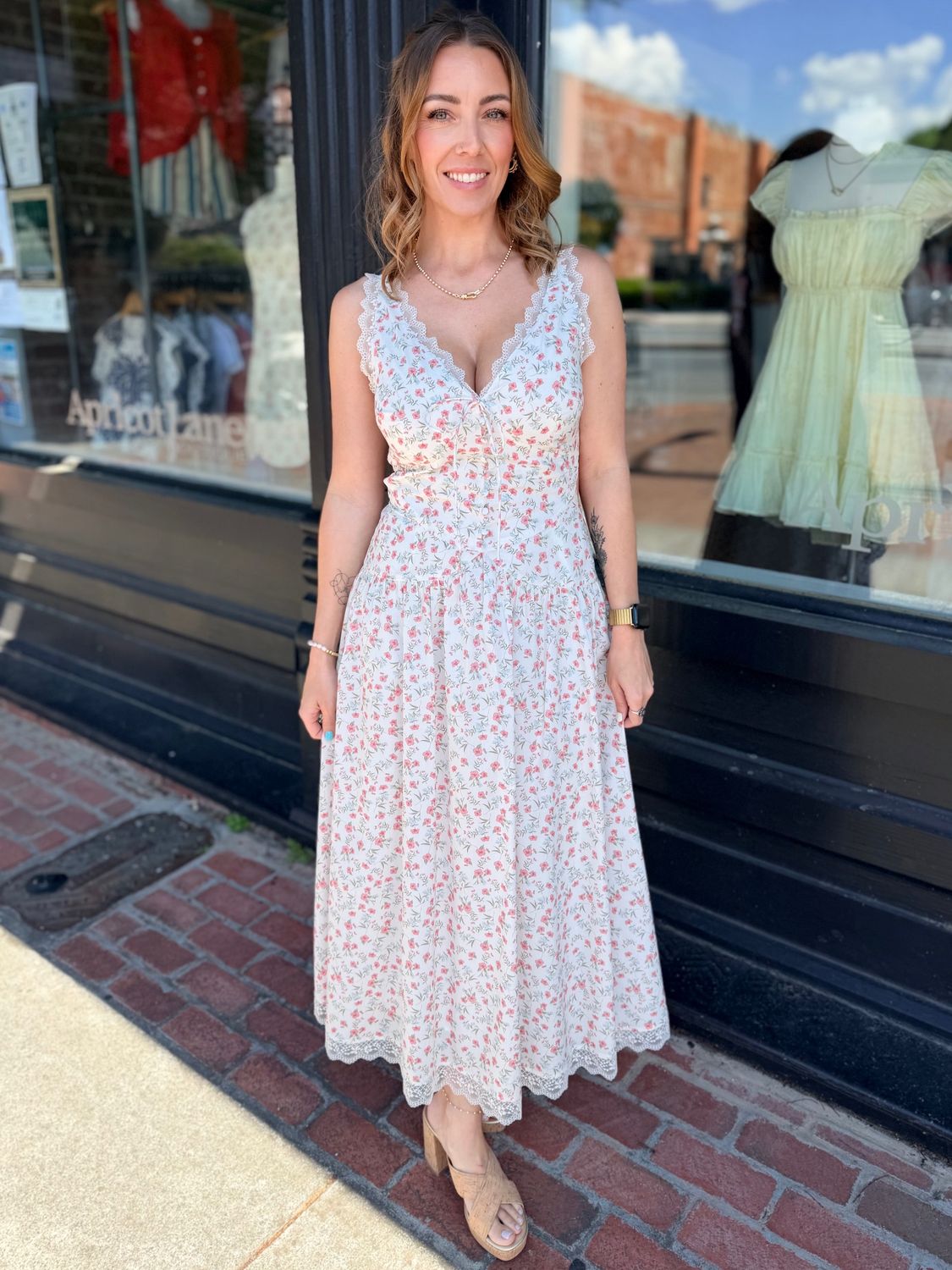 ROSEBUD LACE MIDI DRESS