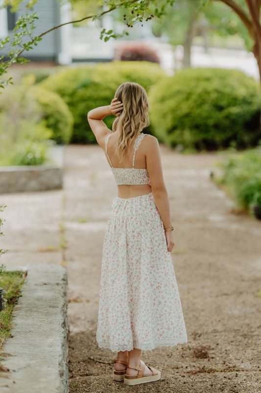 ROSEBUD LACE MIDI DRESS