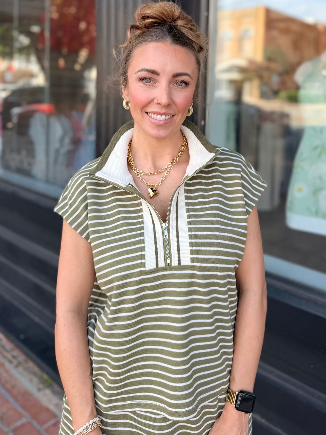 QUARTER ZIP SLEEVELESS GOLF TOP