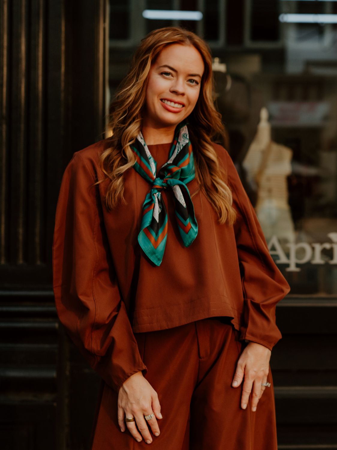 MOCHA MUSE VOLUME SLEEVE TOP