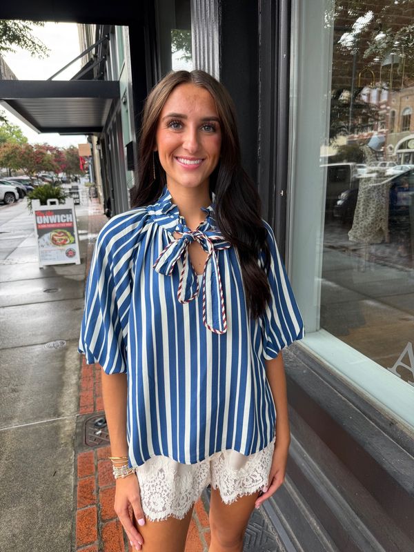 BLUE RIBBON BOW TOP