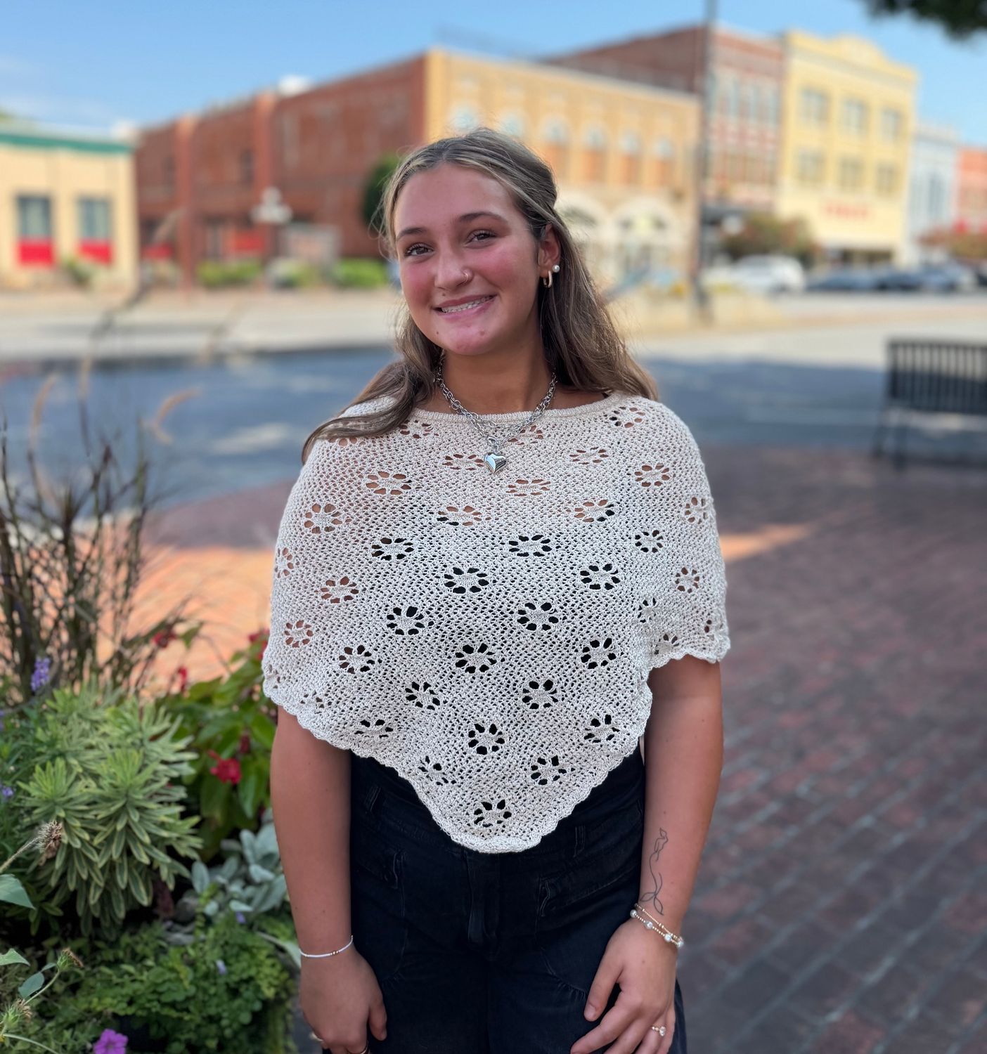 MEADOWLIGHT CROCHET PONCH