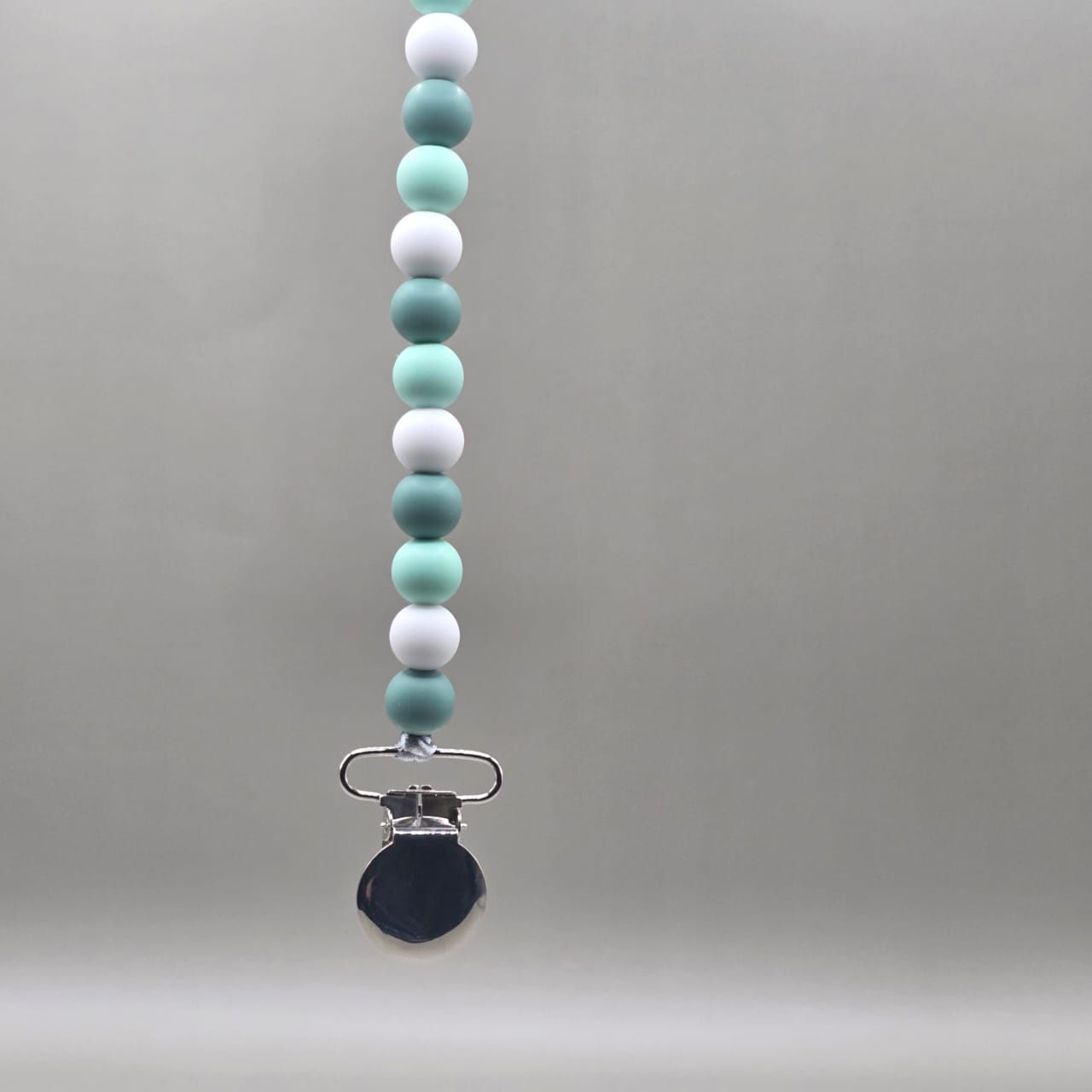 By the sea Green dummy clip