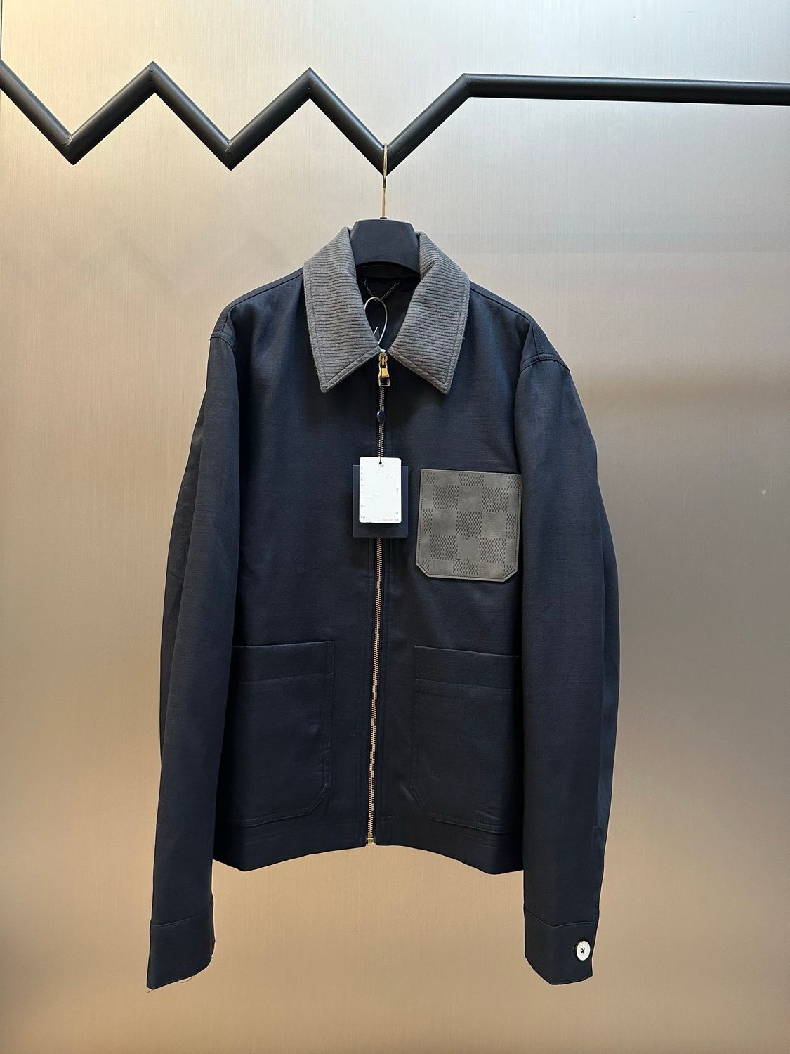 Jacket 25
