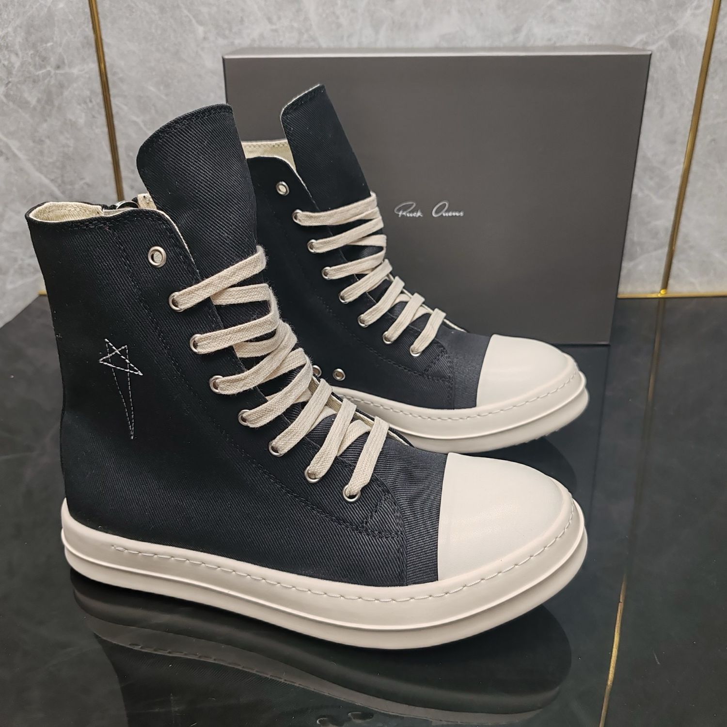 Sneakers 154