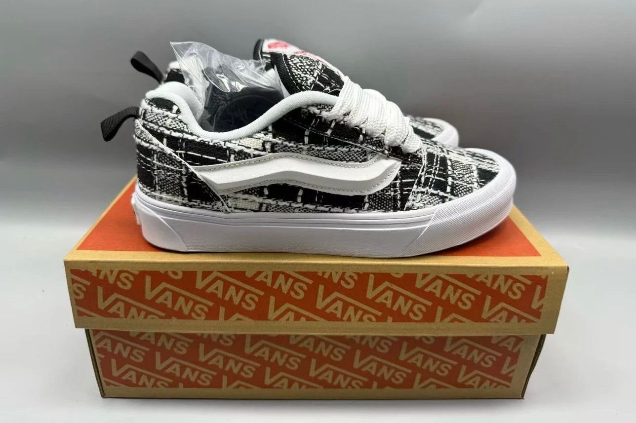 Sneakers 193