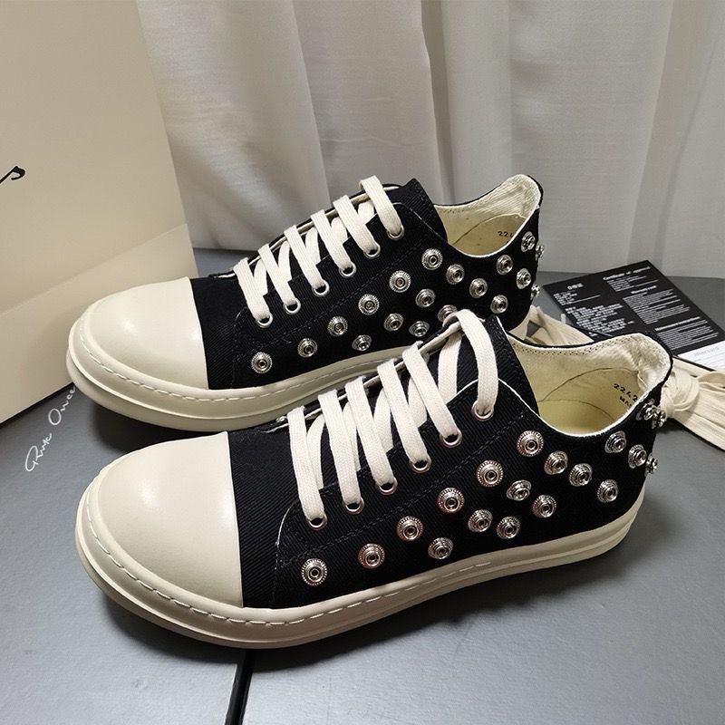 Sneakers 204