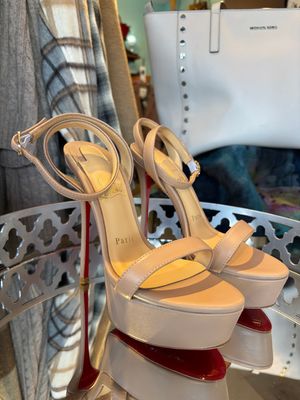 Christian Louboutin Nude Platform Pumps Christian Louboutin Nude Platform Pumps