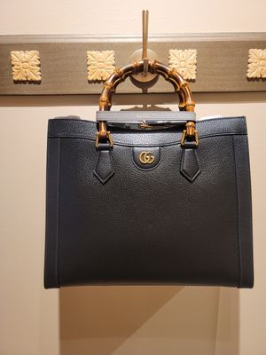 Gucci Diana Medium Tote w/ 2 removable Crossbody Straps NEW Gucci Diana Medium Tote w/ 2 removable Crossbody Straps NEW