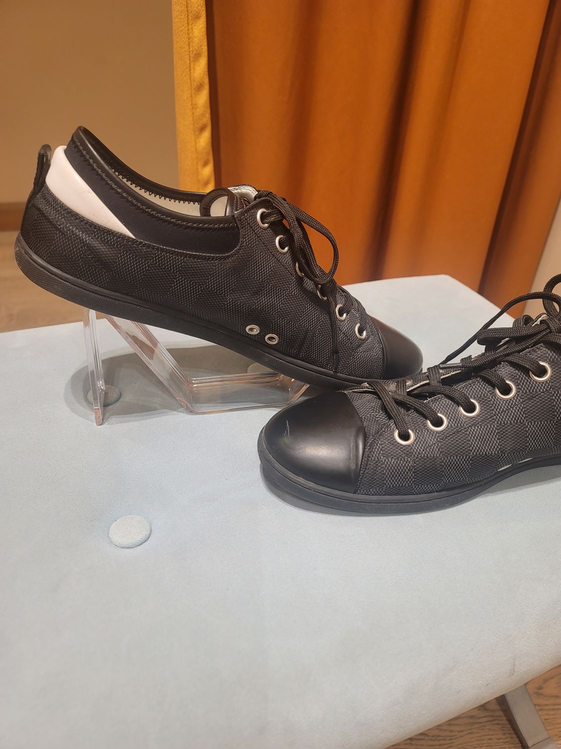 Louis Vuitton Unisex Sneakers  Size 10 Women