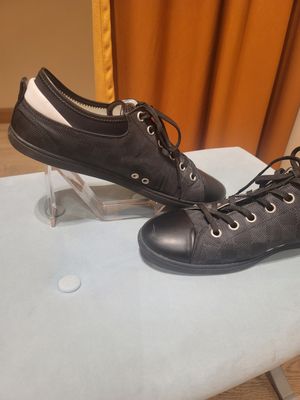 Louis Vuitton Unisex Sneakers  Size 10 Women