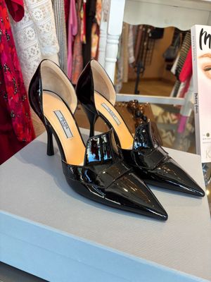 Prada Black Pumps