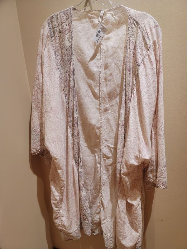 Magnolia Pearl Faded Paisley Kimono o/s
