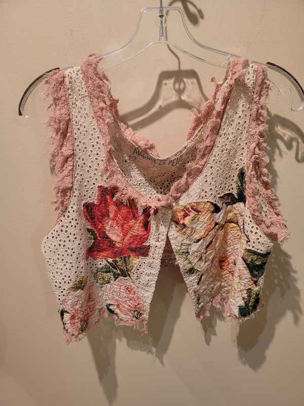 Magnolia Pearl Cropped Vest