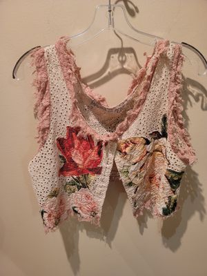 Magnolia Pearl Cropped Vest