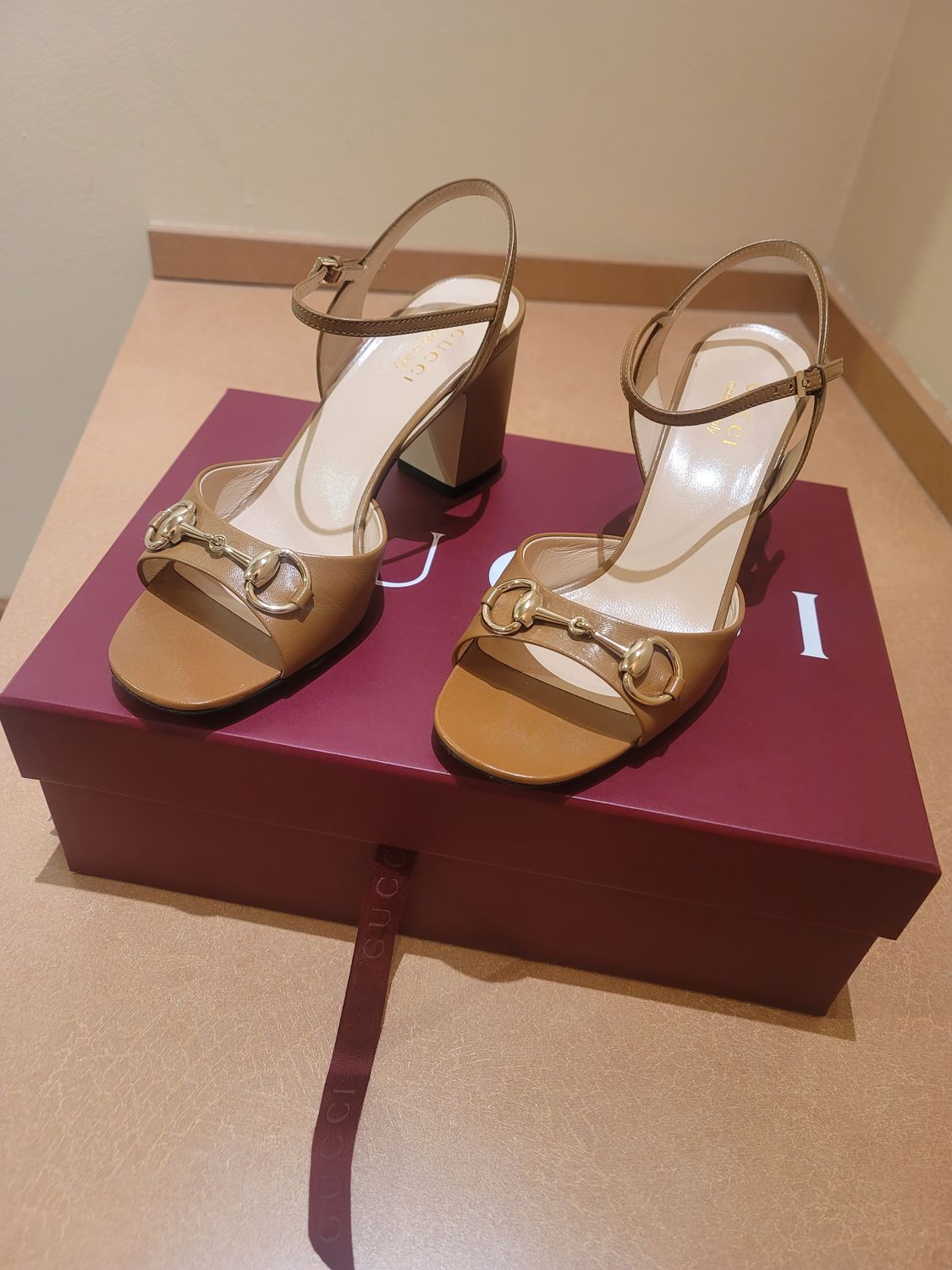 Gucci Horsebit Sandals size 37.5