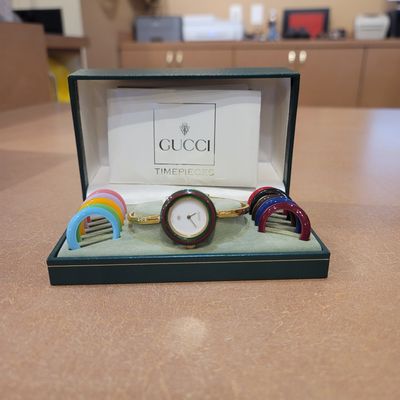 Gucci Change Bezel Quartz Watch
