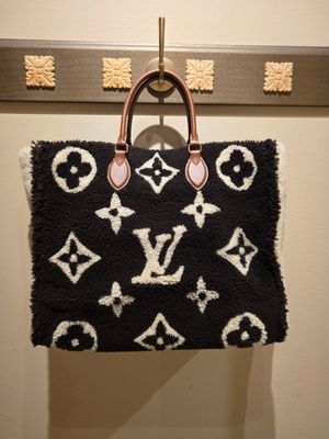 Louis Vuitton Teddy On The Go GM Handbag