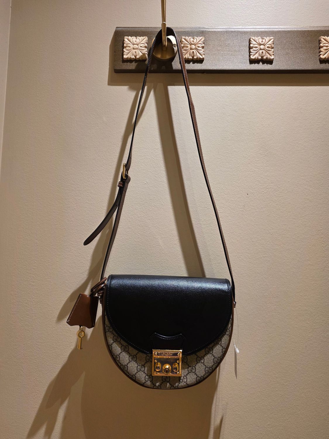 Gucci GG Supreme Padlock Saddle Small Shoulder Bag