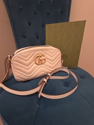 Gucci GG Marmont Small Camera Bag
