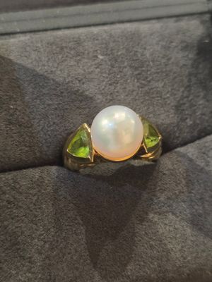 David Yurman 18k Gold Cultured Pearl Peridot Ring size 6