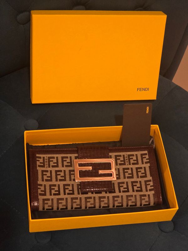 Fendi Long Wallet Fendi Long Wallet
