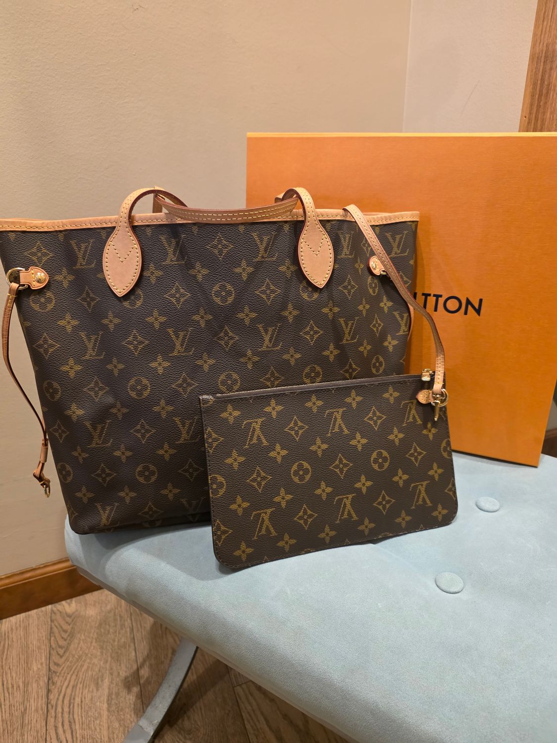 Louis Vuitton Neverfull MM with Pouch Louis Vuitton Neverfull MM with Pouch