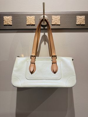 Louis Vuitton Monogram Vernis Shoulder bag