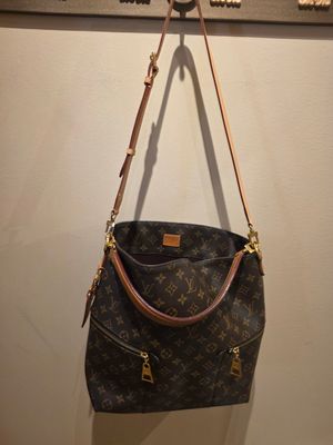 Louis Vuitton Mellie Handbag