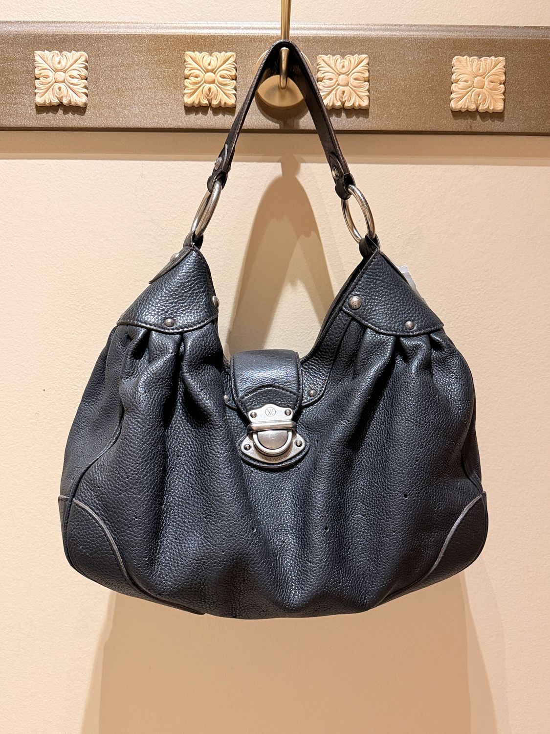 Louis Vuitton Mahina Shoulder Bag Louis Vuitton Mahina Shoulder Bag