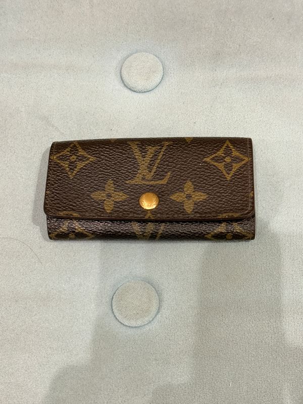 Louis Vuitton Key Holder Louis Vuitton Key Holder
