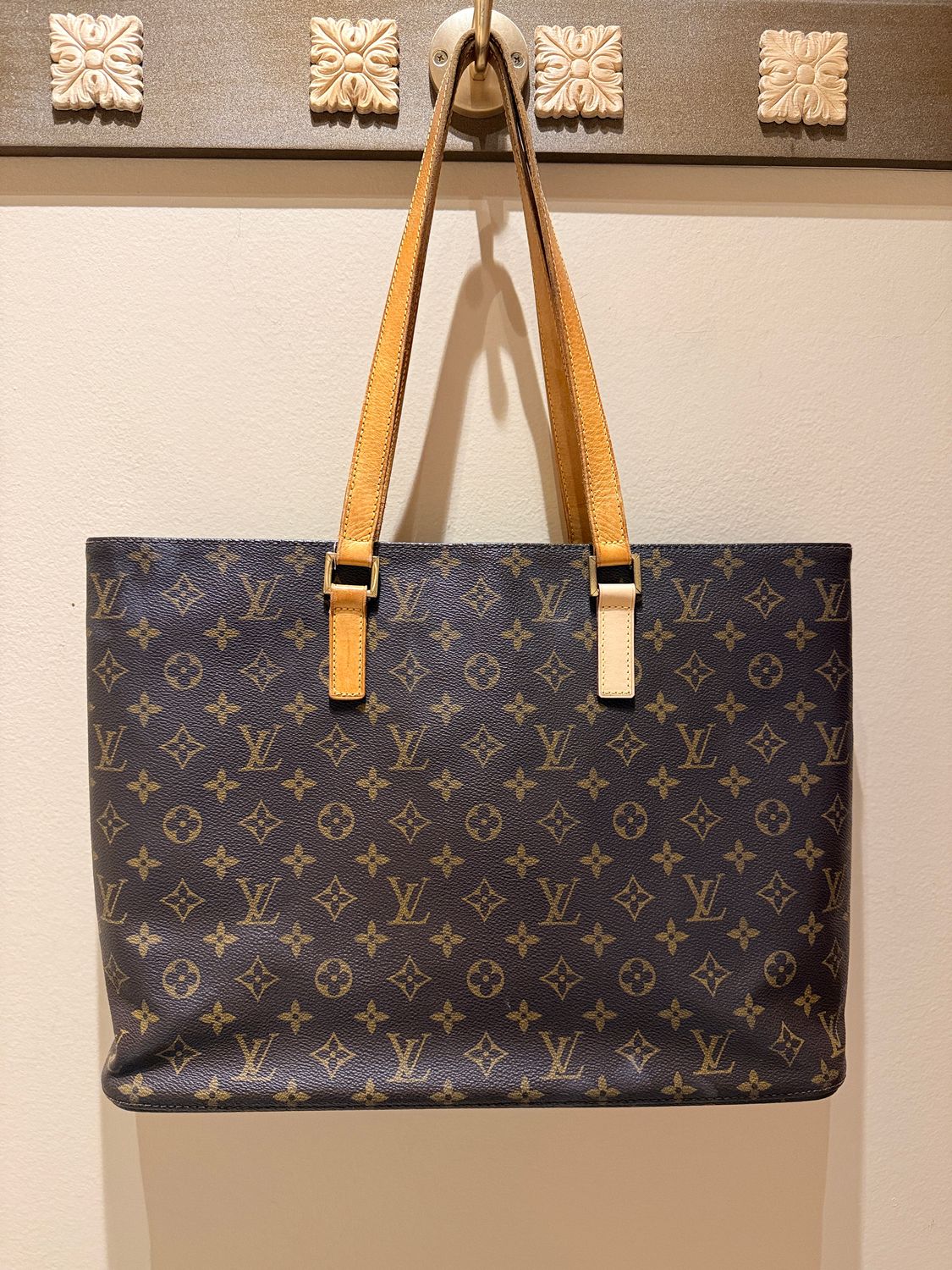 Louis Vuitton Luco Tote