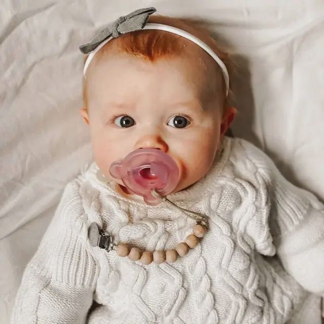 Ali+Oli Pacifier Clip (Beech Wood)