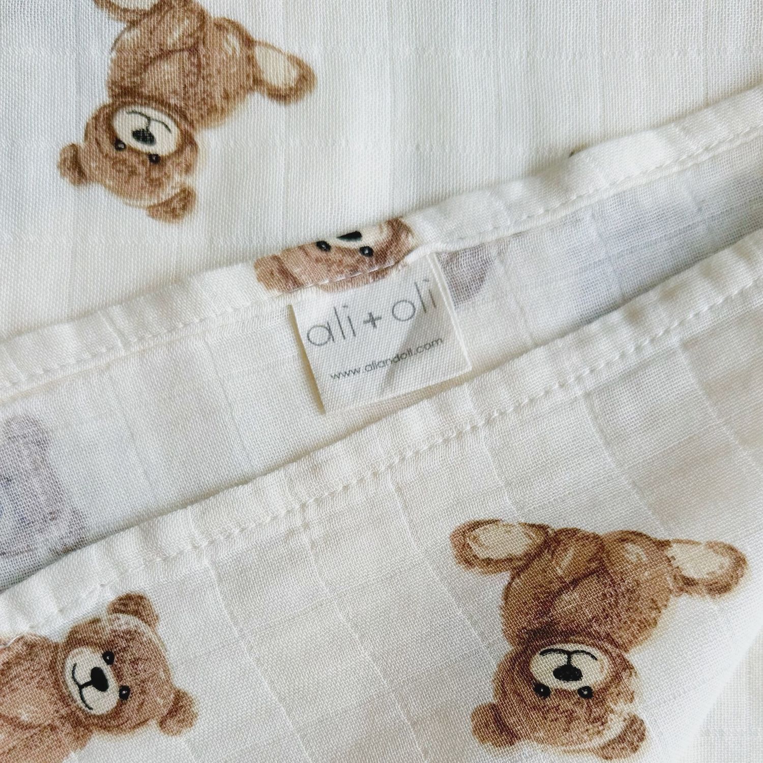 Bamboo Muslin Swaddle Baby Blanket (Teddy Bear)