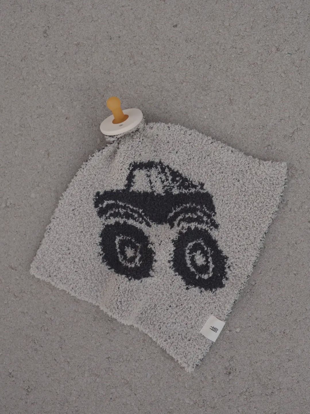 Lovey | Monster Truck