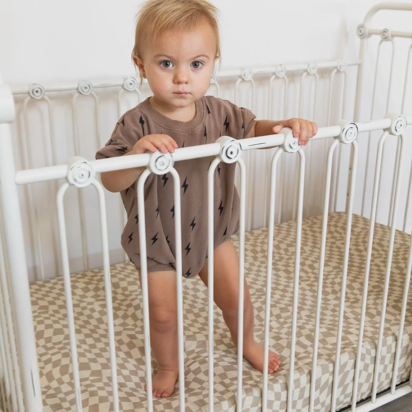 Muslin Crib Sheet | Wavy Checker