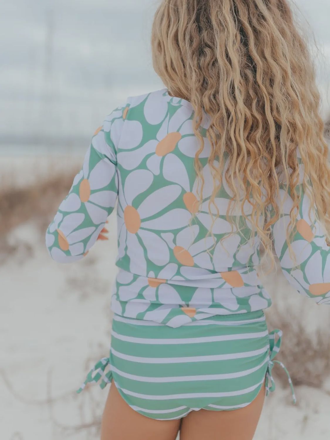 Kids Emily Mod Daisy Flower Long Sleeve Rash Guard Swimsuit