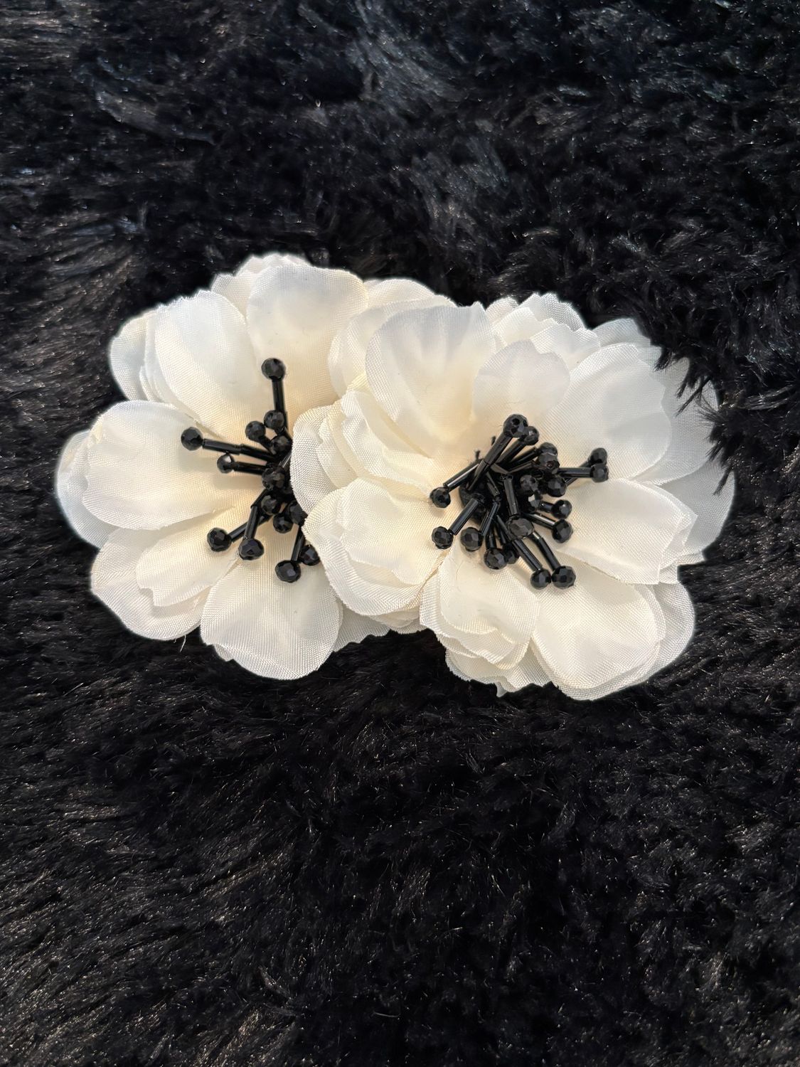 Earrings (white &amp; black)