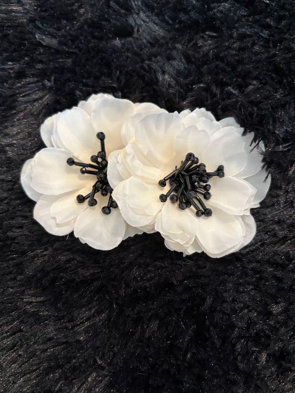 Earrings (white &amp; black)