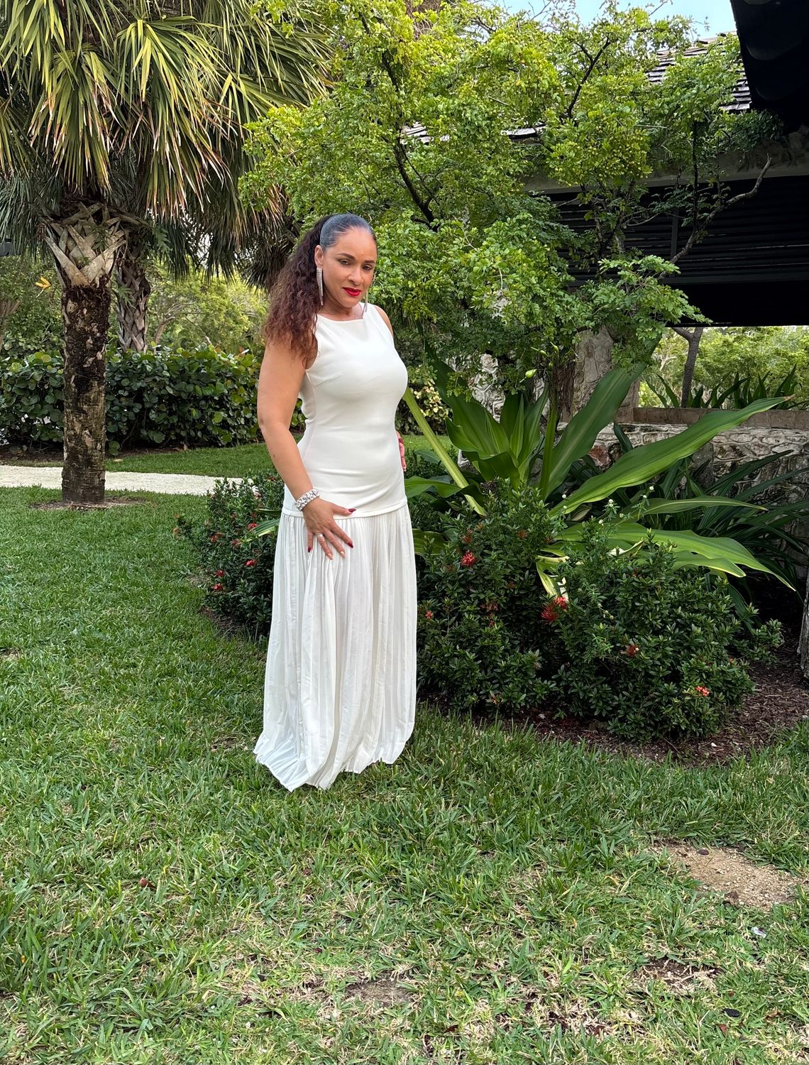 Come all the way through dress  (beige)