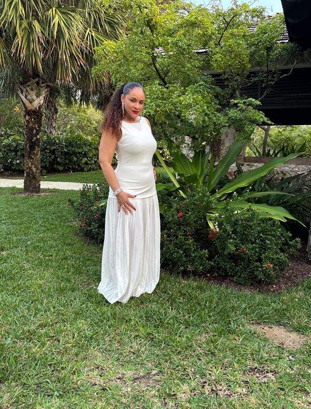 Come all the way through dress  (beige)