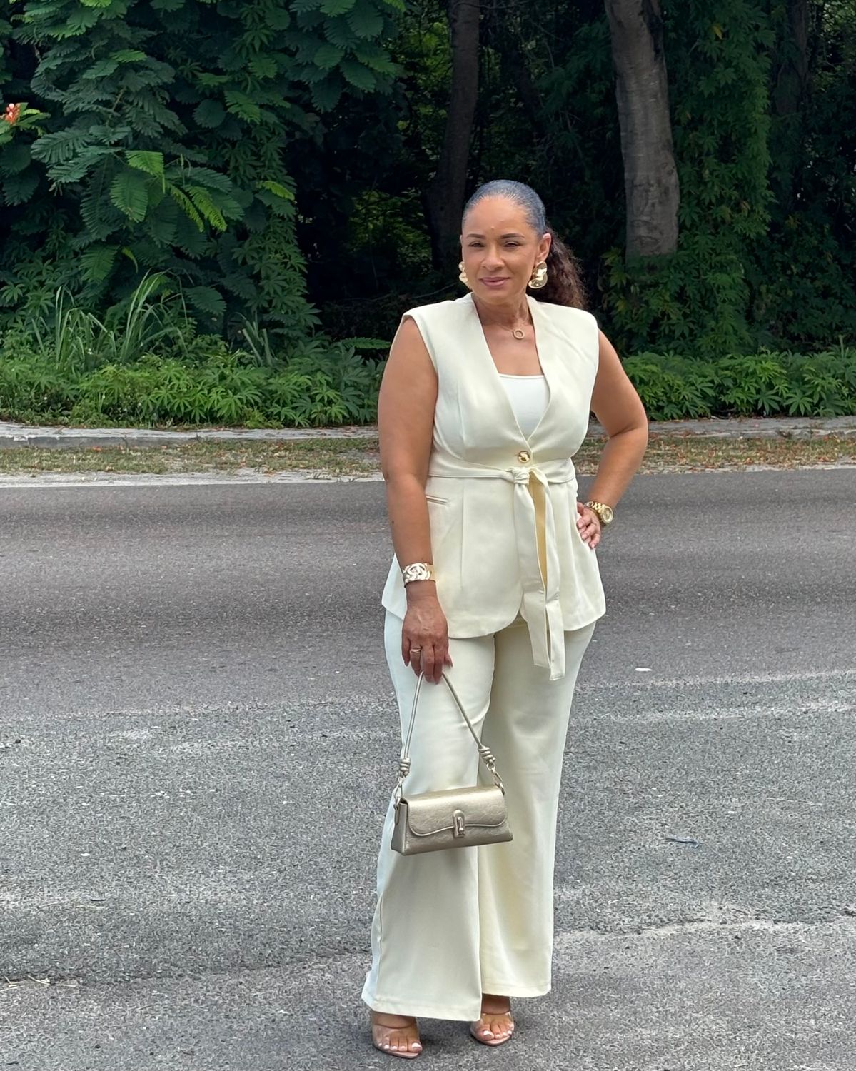 Fit For The Office (butter yellow)